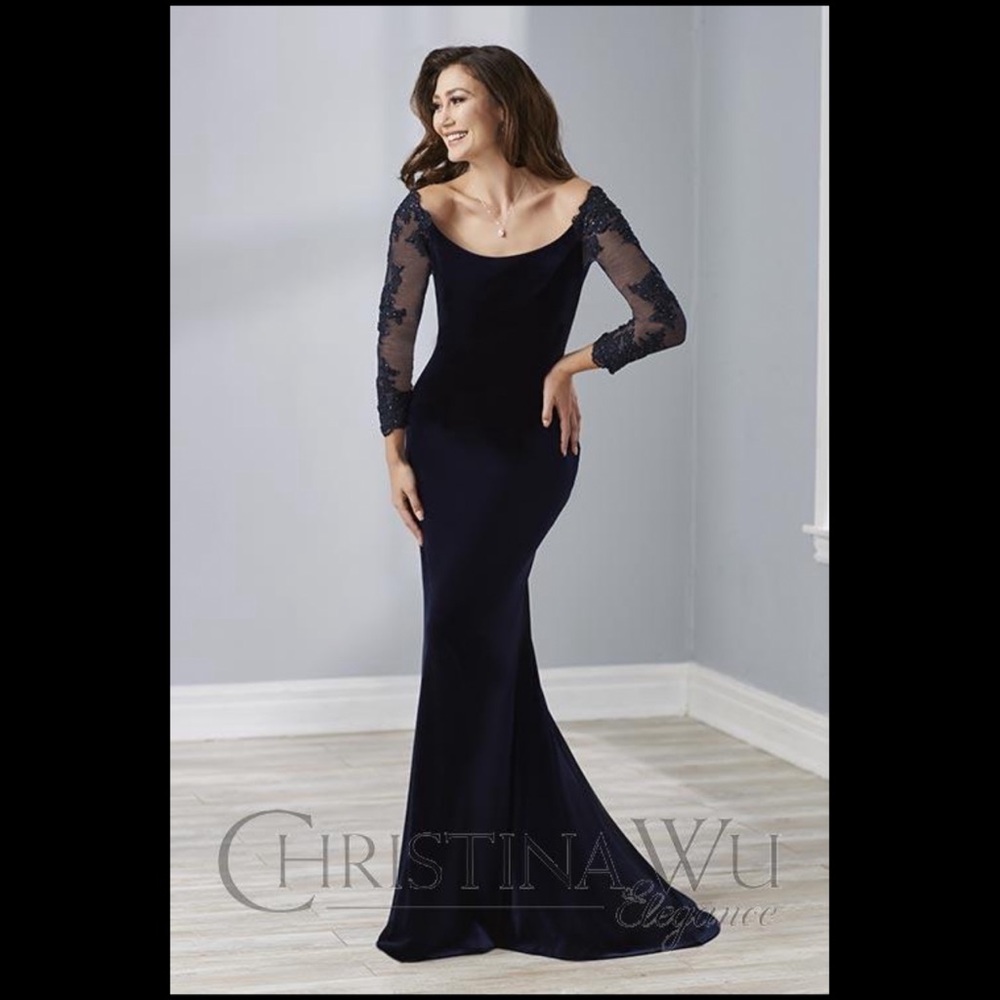Christina Wu Elegance Navy Blue Dress size 8!